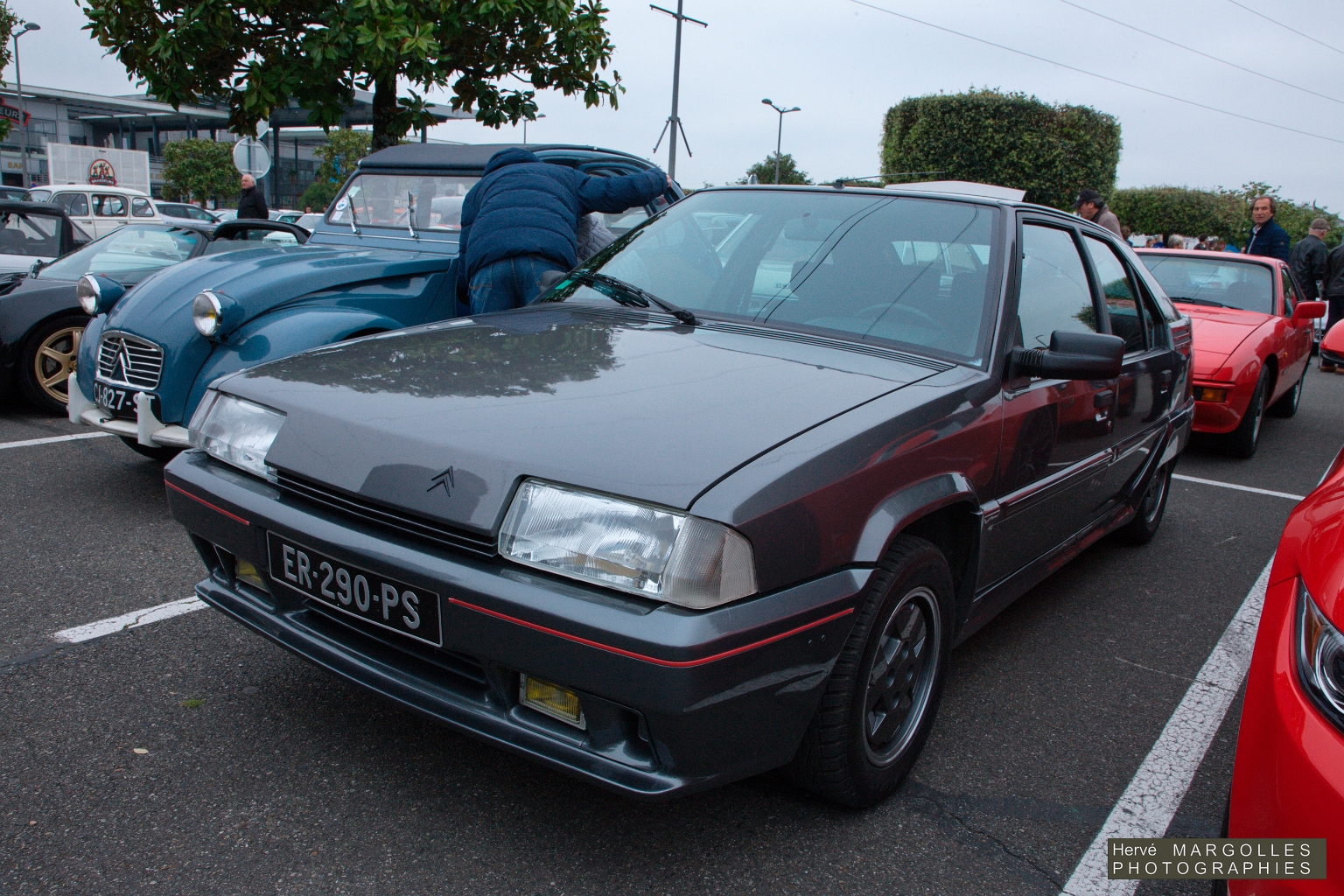 Citroen BX 16S -01.jpg